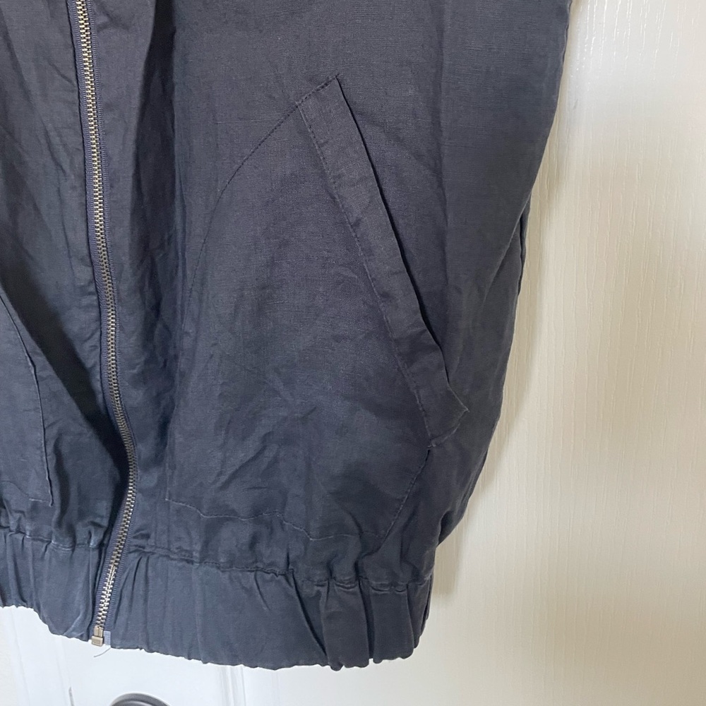 Linen vest - Picture 4 of 4